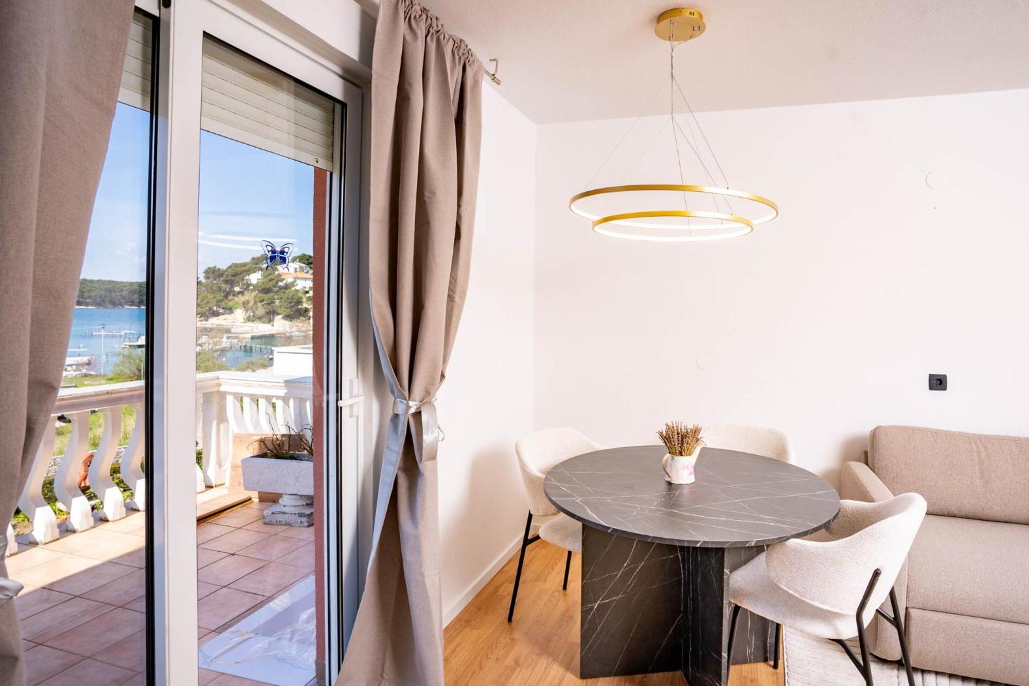 Guesthouse Mira Rab Town Zimmer foto